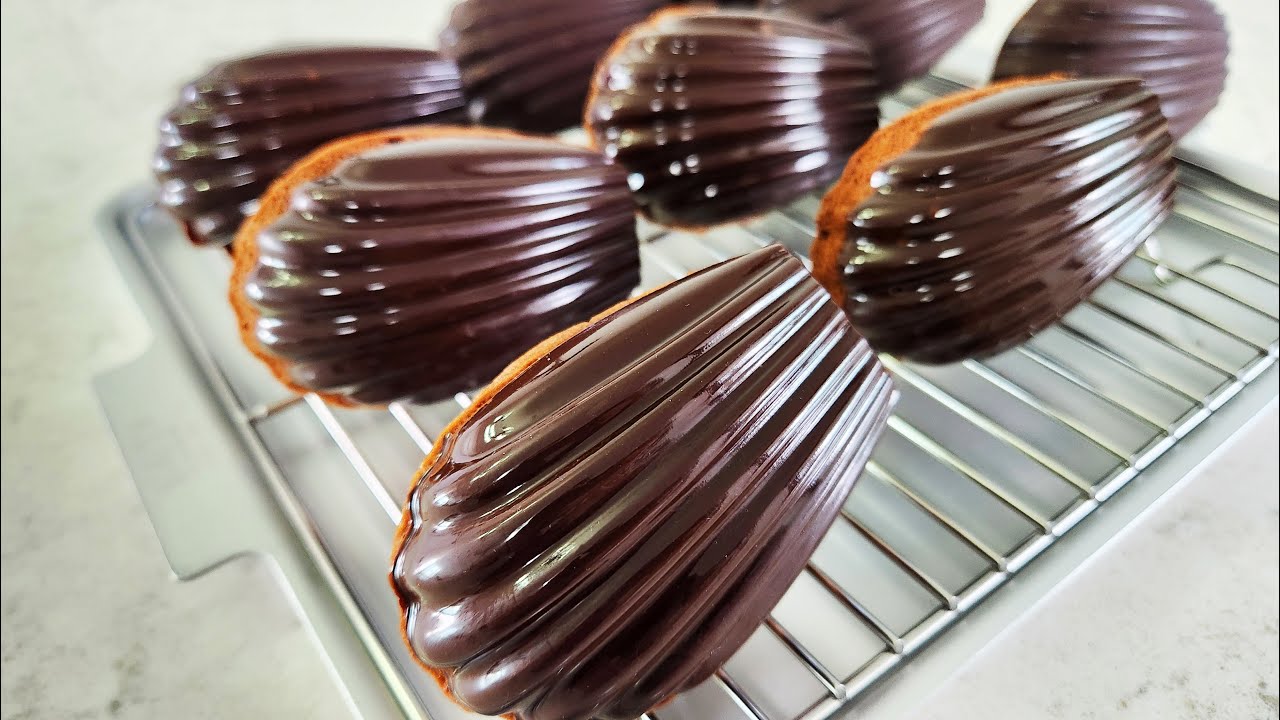 Chocolate Madeleines with Chocolate Shell by Snowuri Baking