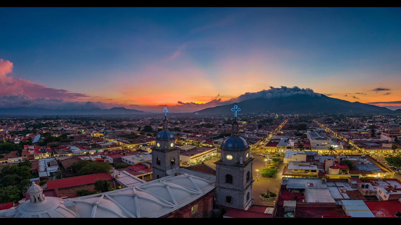 Tuxpan, el pueblo de la fiesta eterna (4k drone footage)