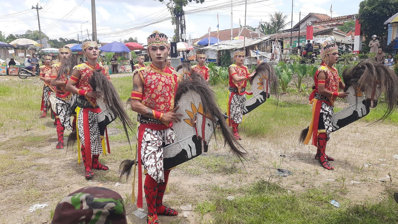EBEG WAHYU TRI WIJAYA || PRAJURITAN LiVE EMBUNG RANDEGAN #ebeg #kudakepang #kudalumping 