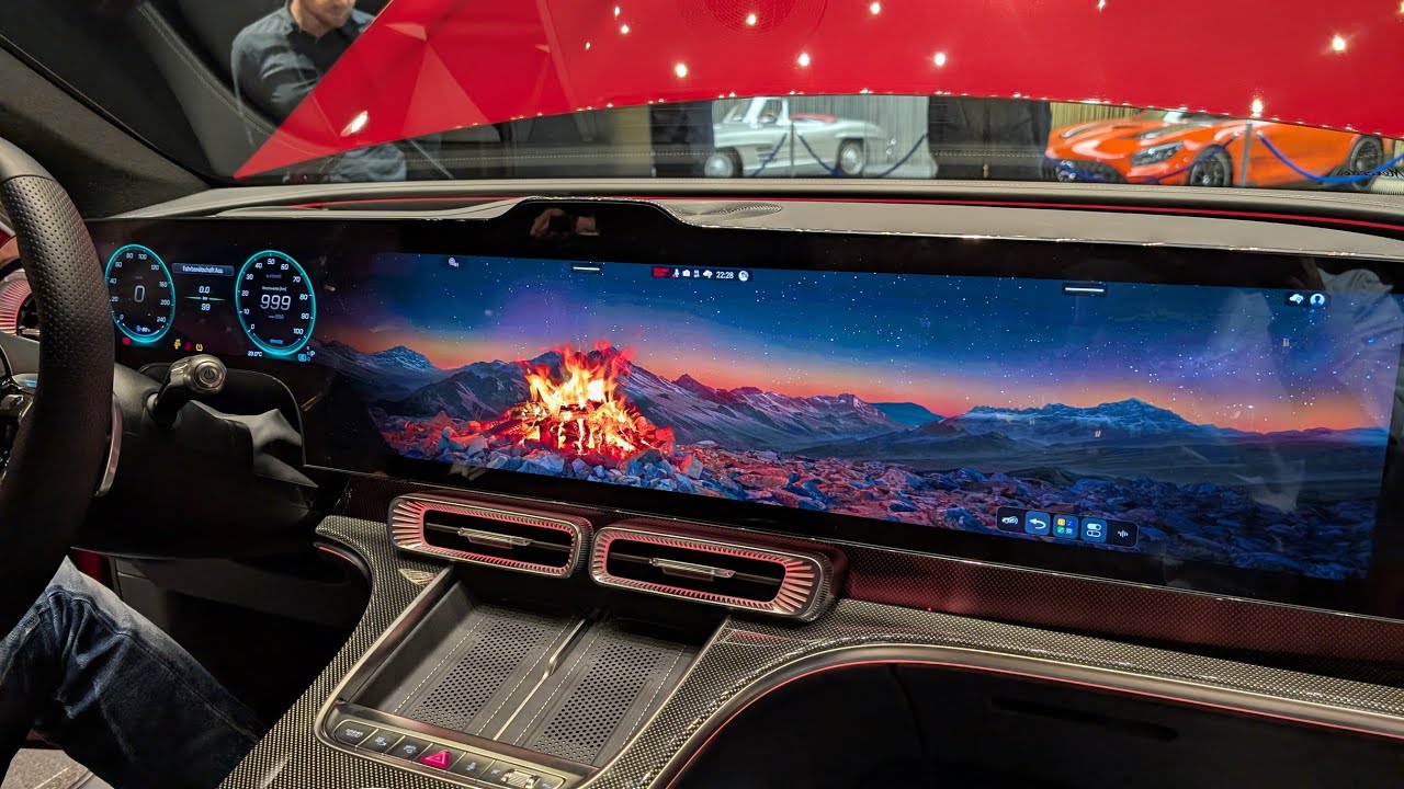 Mercedes GLC EQ MBUX Hyperscreen Lagerfeuer / Campfire