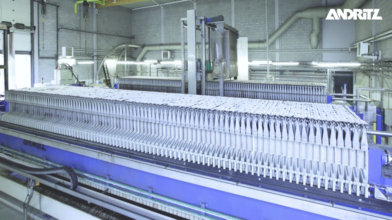 ANDRITZ Referenzkläranlage in Lüttich, Belgien – Vollautomatische Seitenholm Filterpresse SE