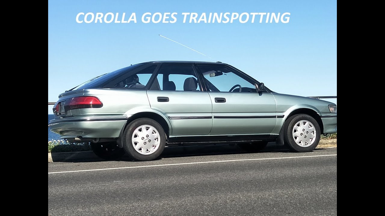 Toyota Corolla '91 at the OLD RAILWAY LINE - but what's with the BUTTON?