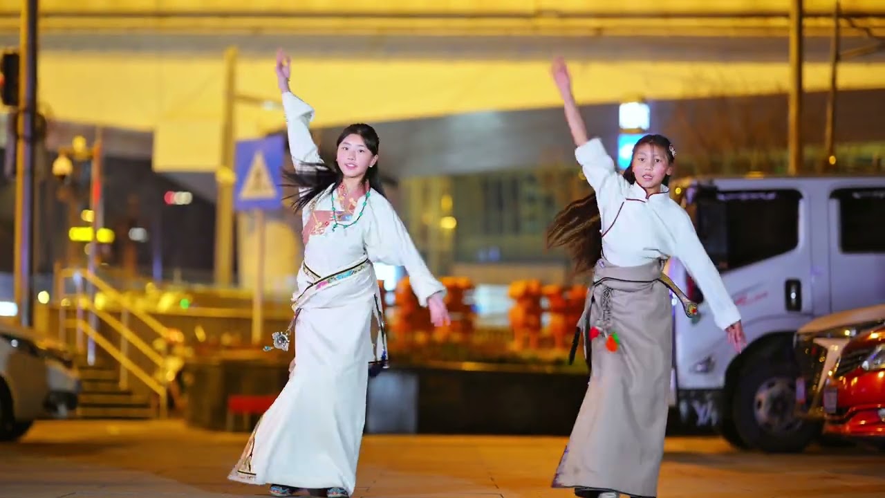 《Gare Uchi》Yangshi Tso, Dana 《噶热乌齐》拥西措、达娜