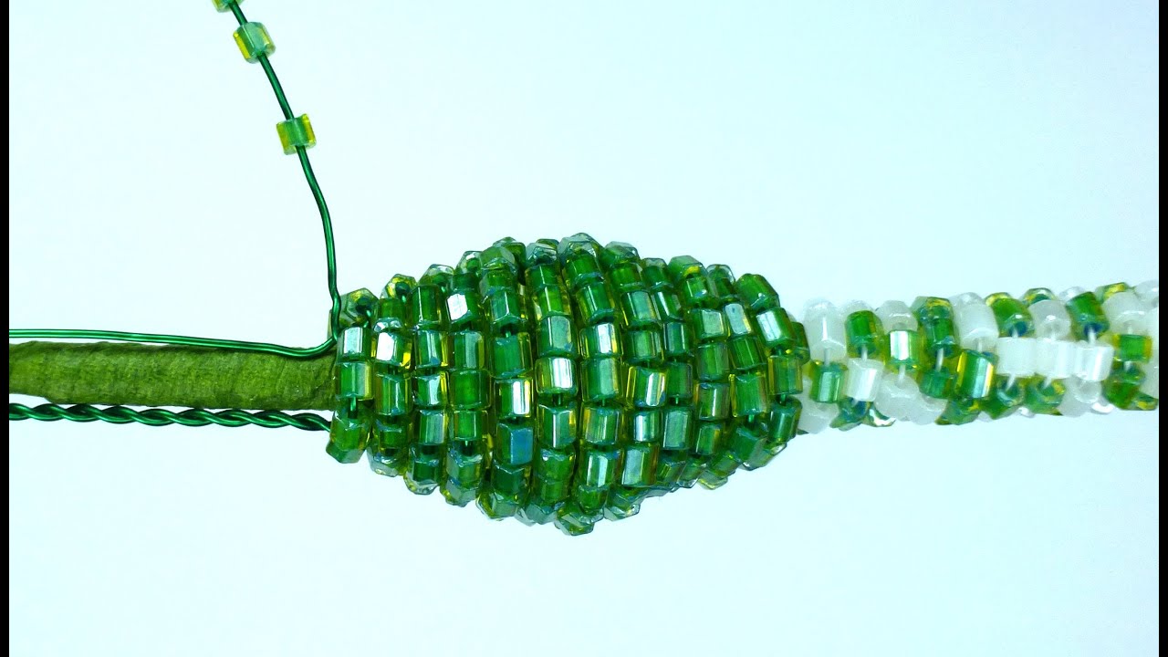 Амазонская лилия из бисера. Урок 6 - Утолщение на стебле / Beaded amazon lily. Lesson 6 - Stem node