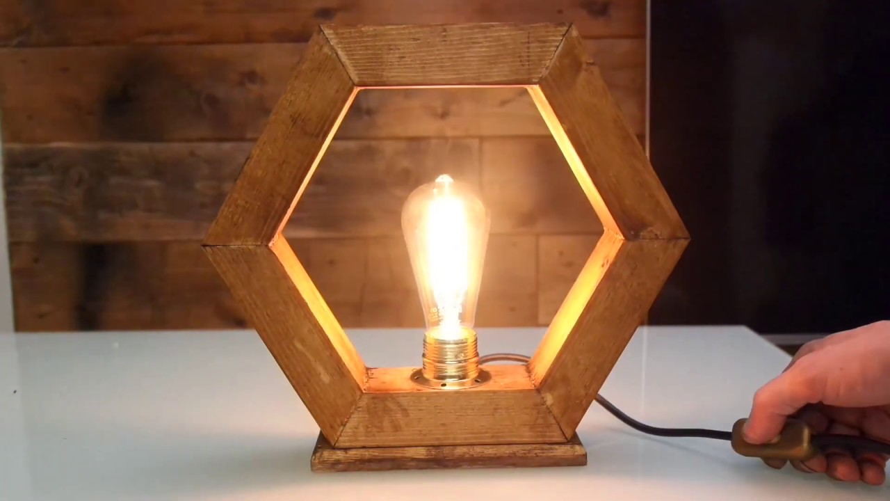 lampada in  legno riciclato lamp pallet diy