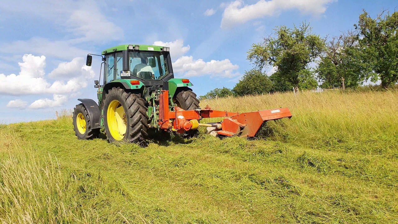 Heuernte 2020 Mähen mit John Deere 6300 und Kuhn FC 200