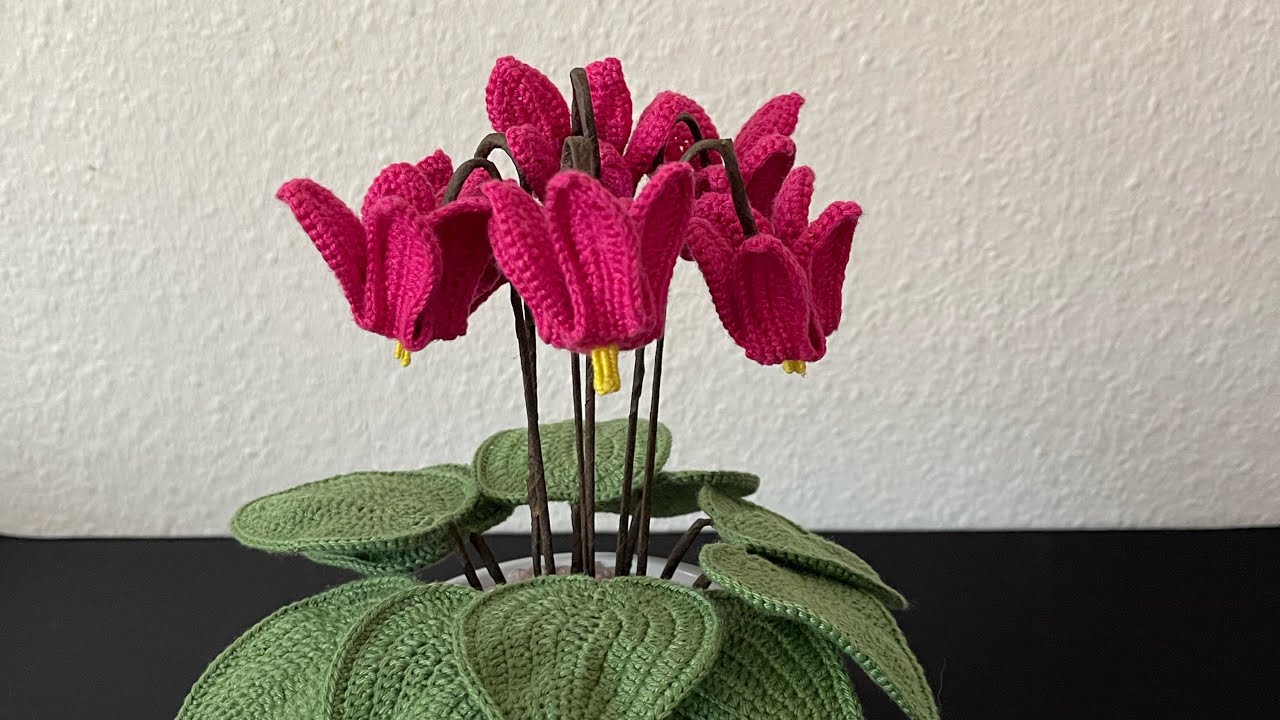Siklamen çiçeği Bölüm 1. #siklamen #crochetflower #crochet #örgüçiçek #cyclamen #häkeln