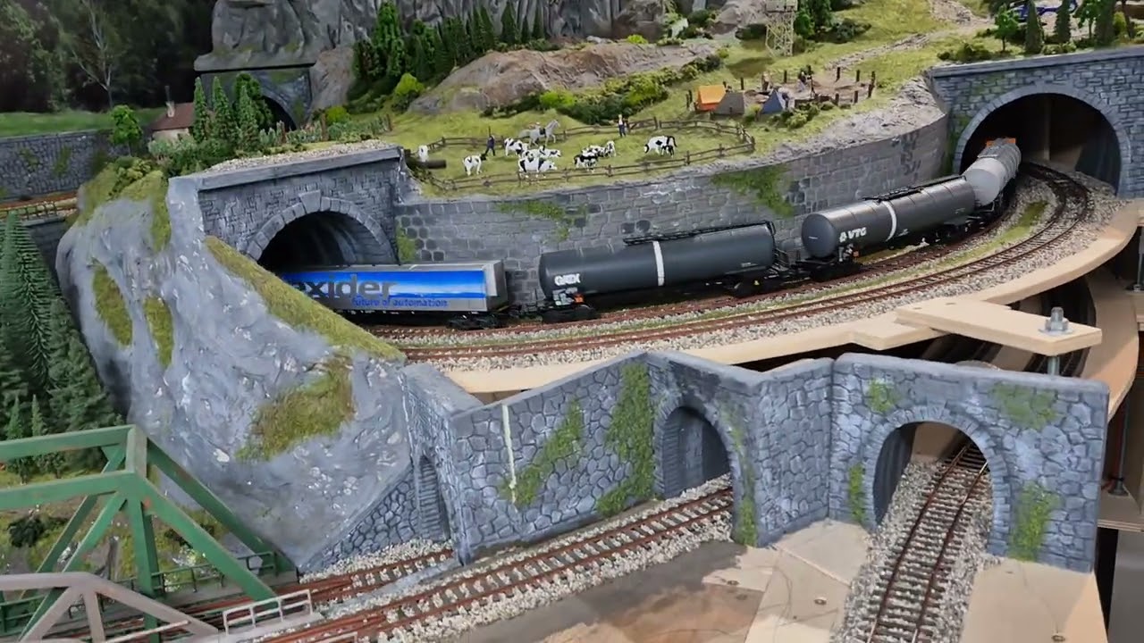 3D-printed locomotive SŽ 661-164 load test run