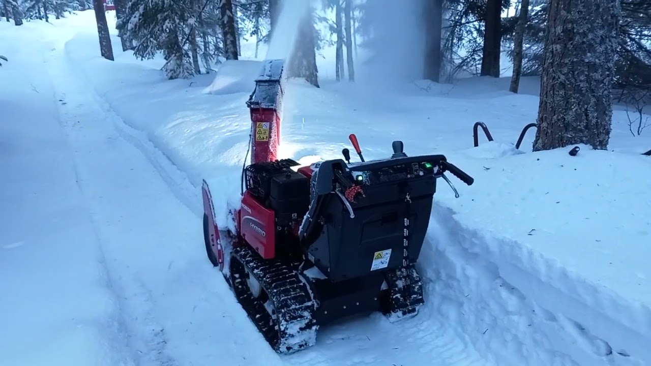 Honda Snow blower trial during Norwegian winter