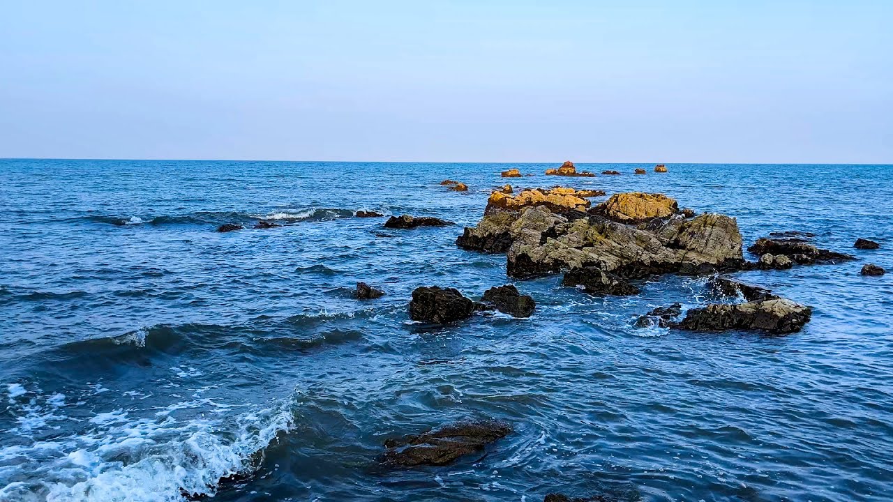 Peaceful Ocean Waves and Soothing Music for Focus, Sleep, and Relaxation