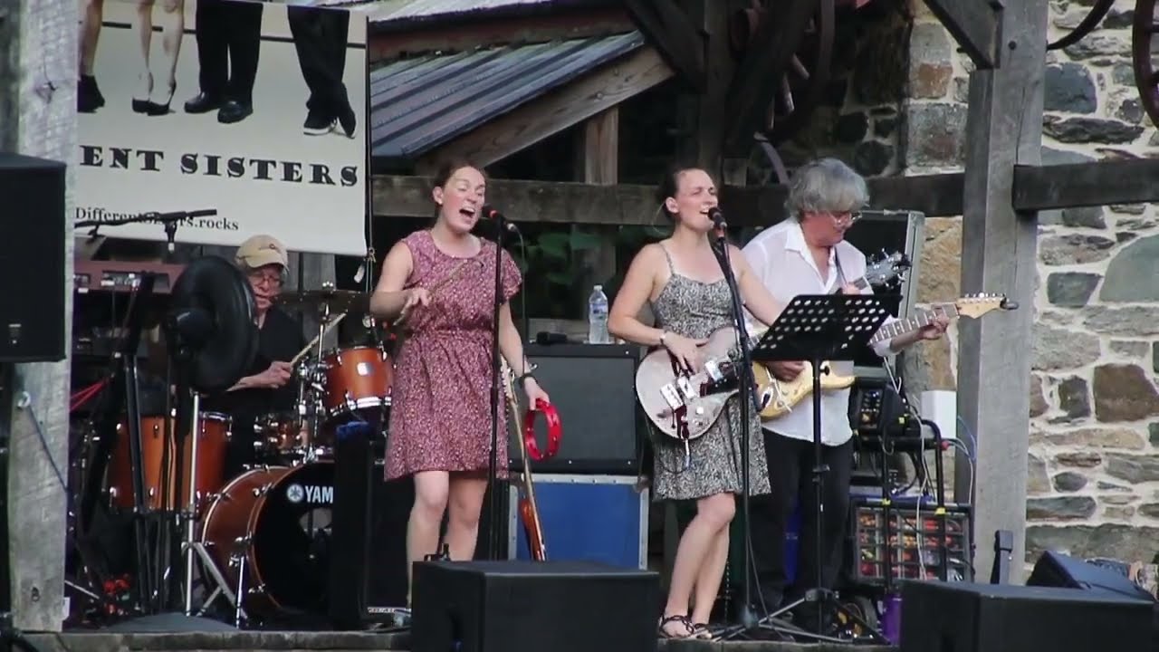 Different Sisters at Jerusalem Mill Reelin