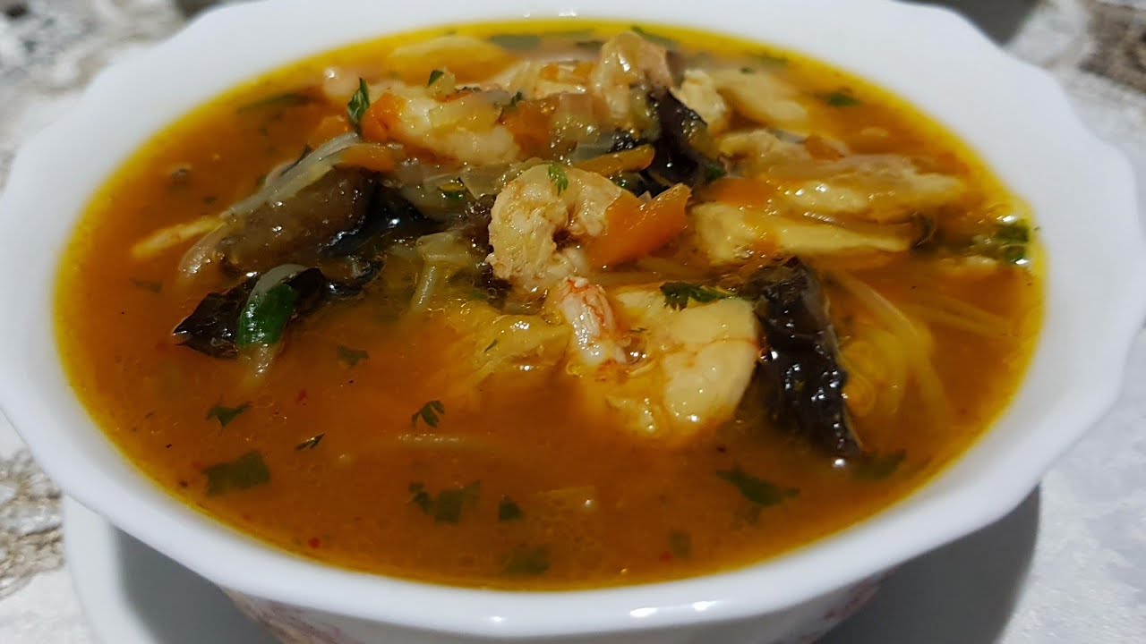 الشوربة الصينية بالقمرون والدجاج بطريقة سهلة وسريعة التحضير Soupe chinoise aux crevettes et poulet