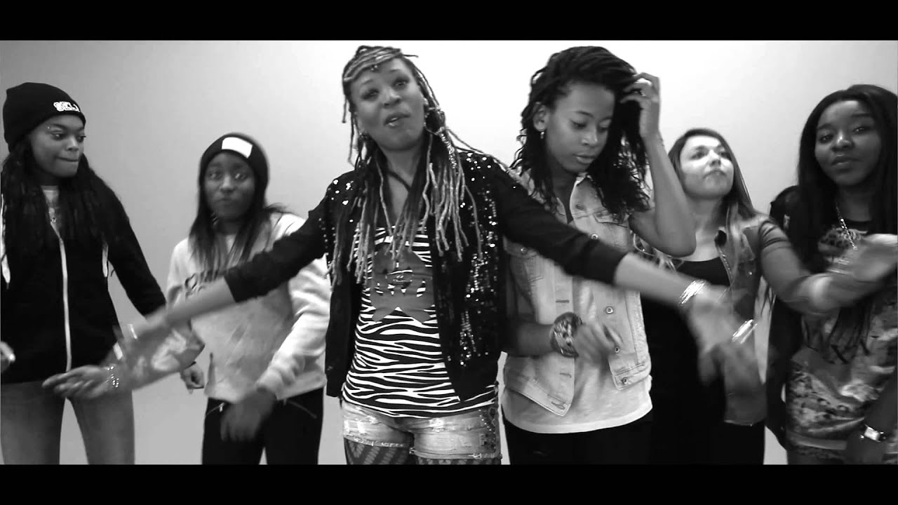 Vicky R - Let's Kick It ft.Wonda Wendy (Clip Officiel)