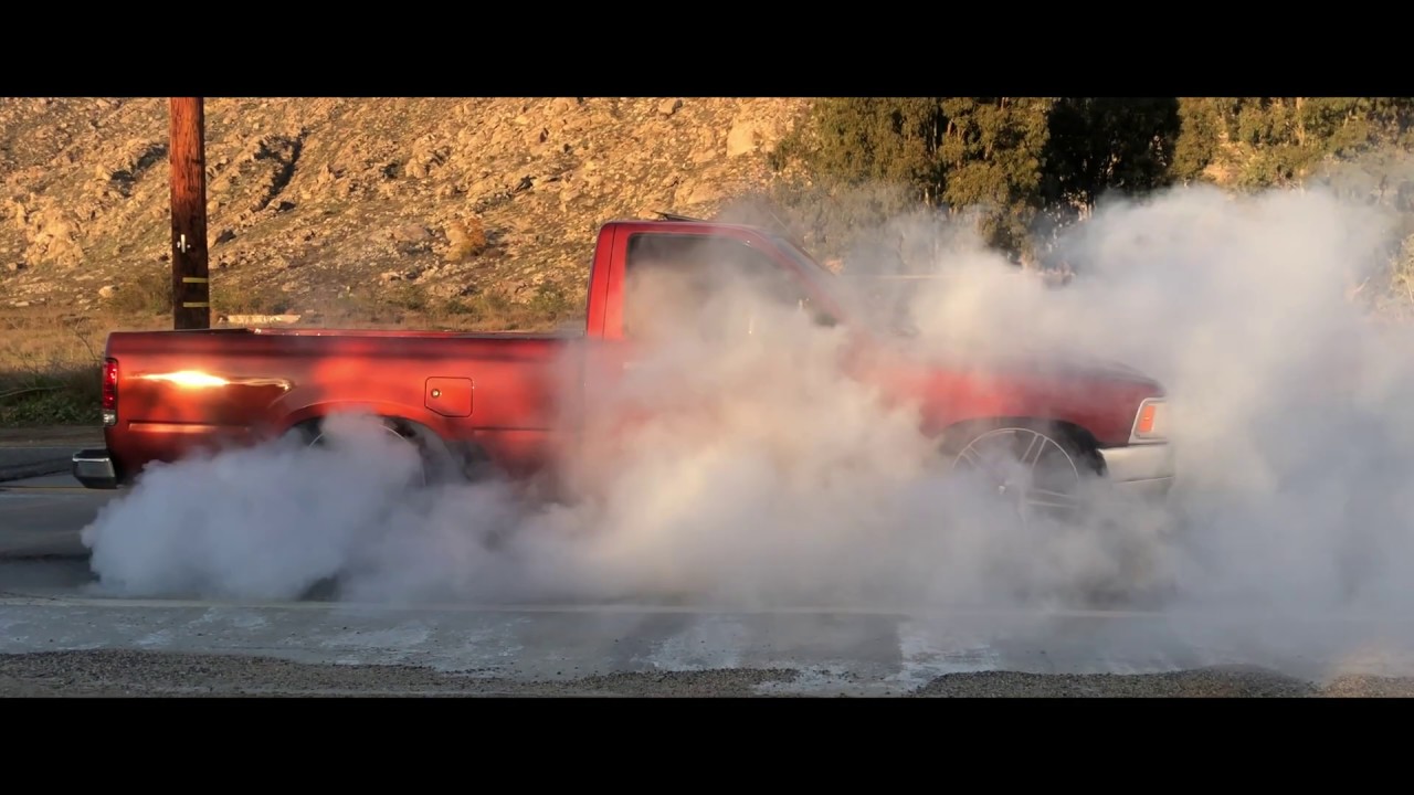 Craziest burnout in the boosted minitruck😱😱
