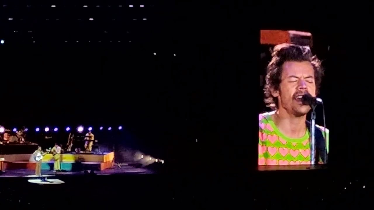 Harry Styles en Chile, Love On Tour 2022 - Songbird (cover)