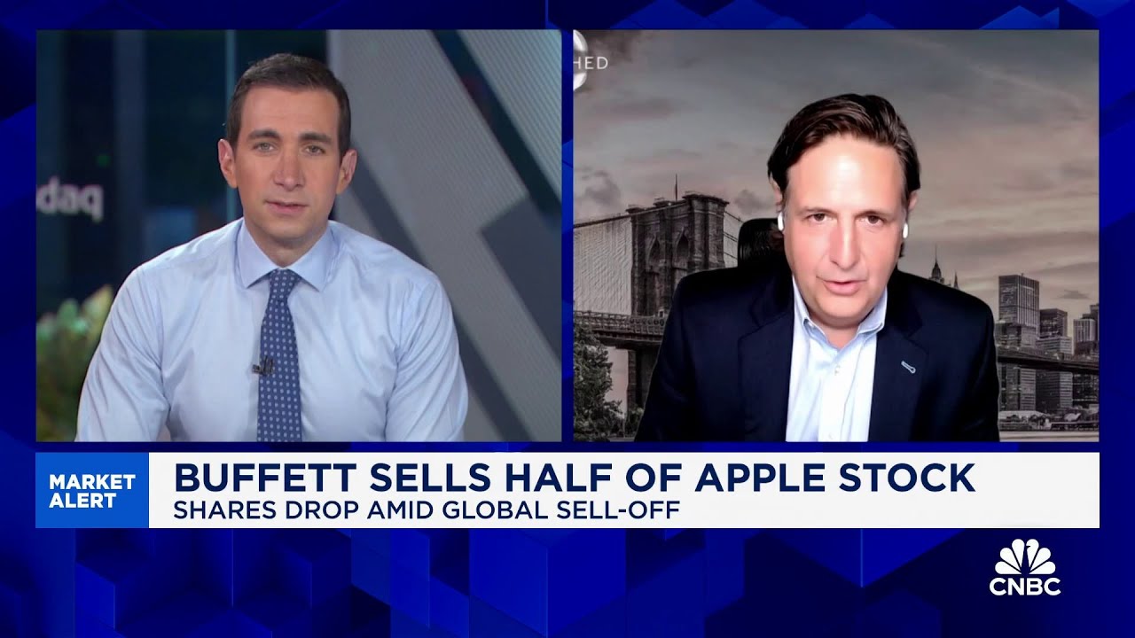 Don't see AI having a big impact on Apple this year or next, says LightShed Partners' Walter Piecyk