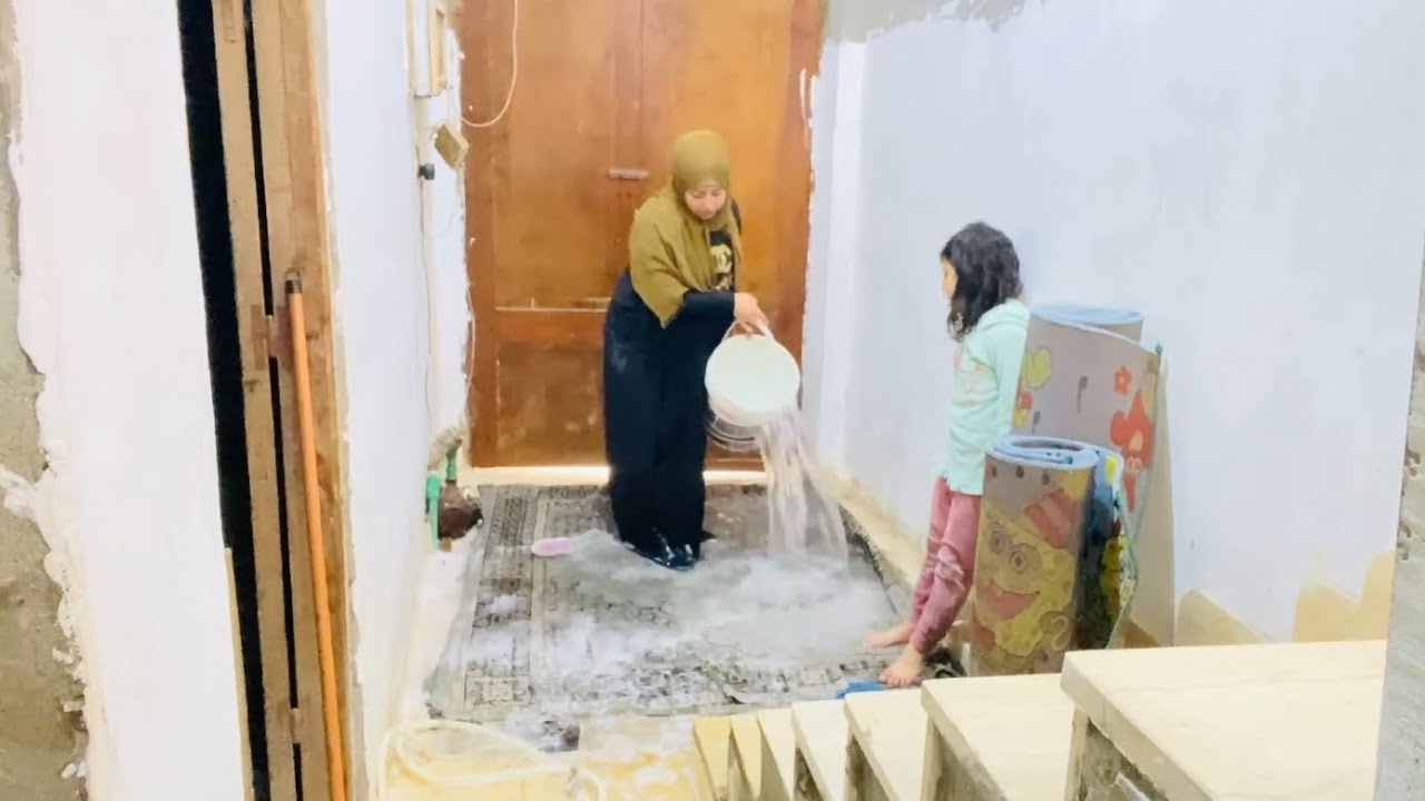راحت عليه نومه صحيت لاقيت السجاد غرقان وكأنى فى بحيره وبقت مدعكه🫣من أقوى تنظيفات رمضان والعيد😂
