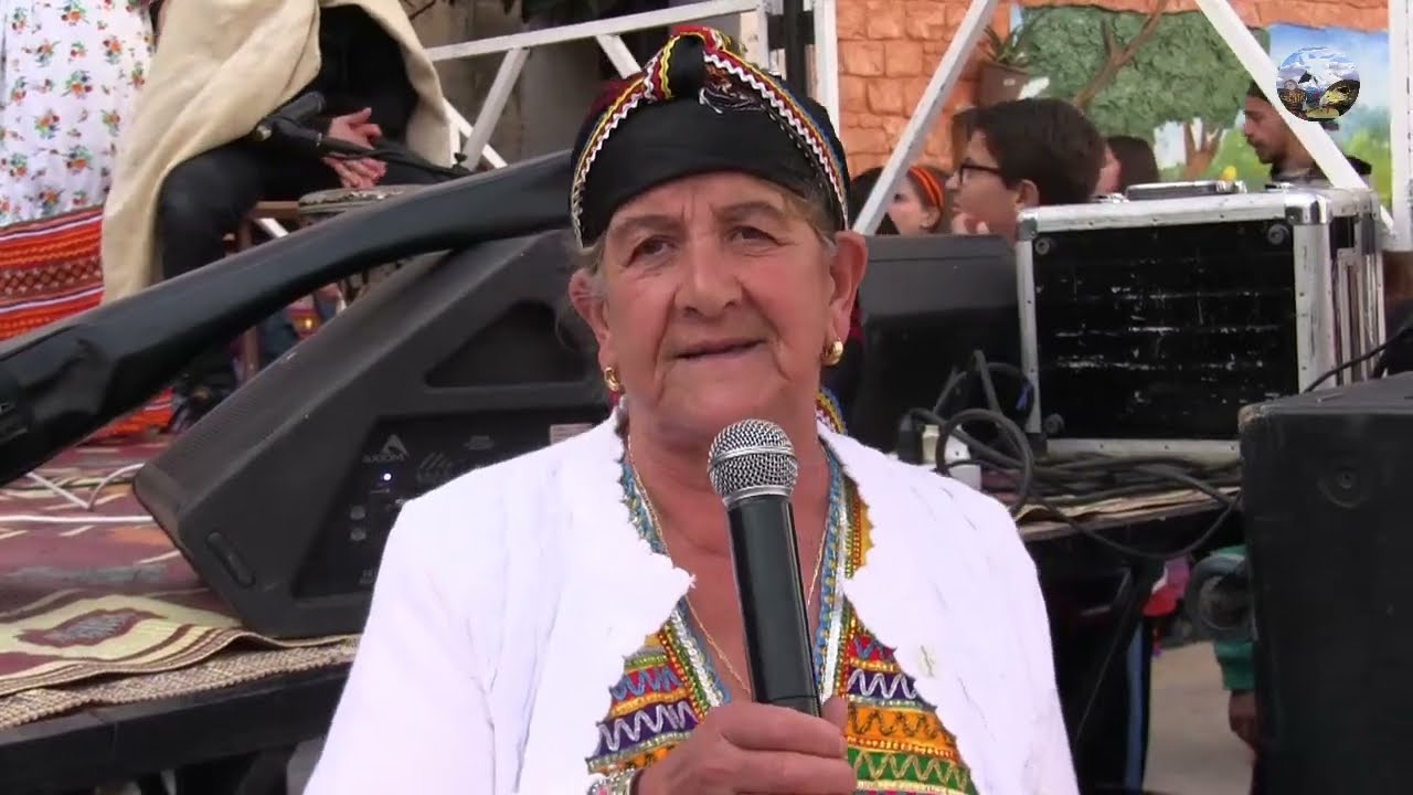 Les poétesses du village IbouyisfenTimadyazin n taddat ibouyisfen