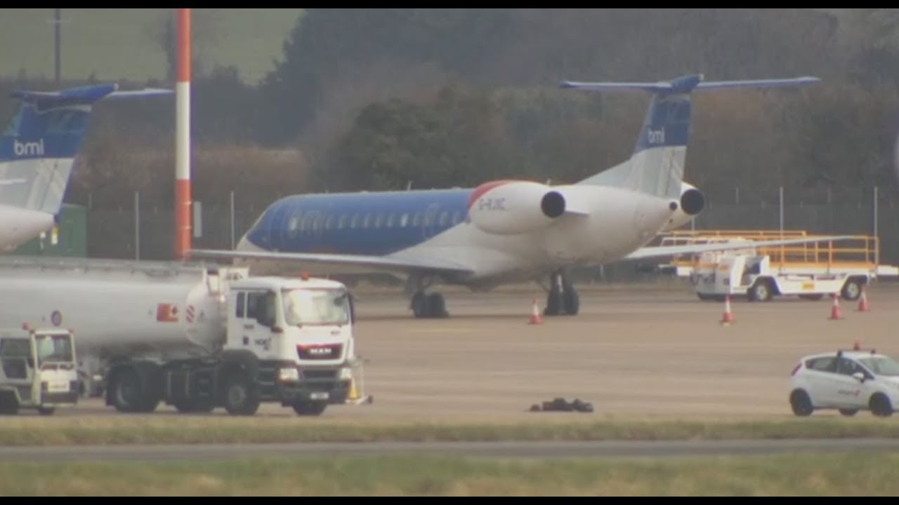 Сотни пассажиров в Европе пострадали из-за банкротства Flybmi