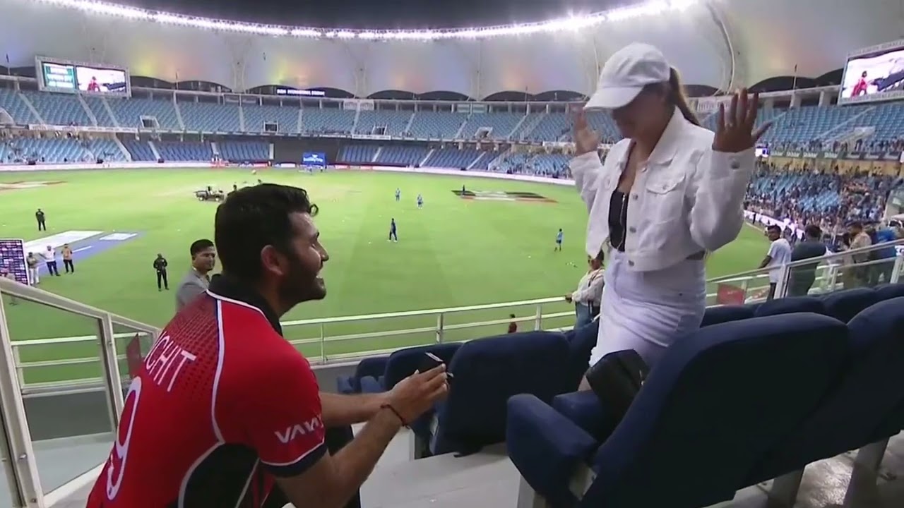 Kinchit Shah Proposes His Girlfriend at Dubai Stadium and She Said, 