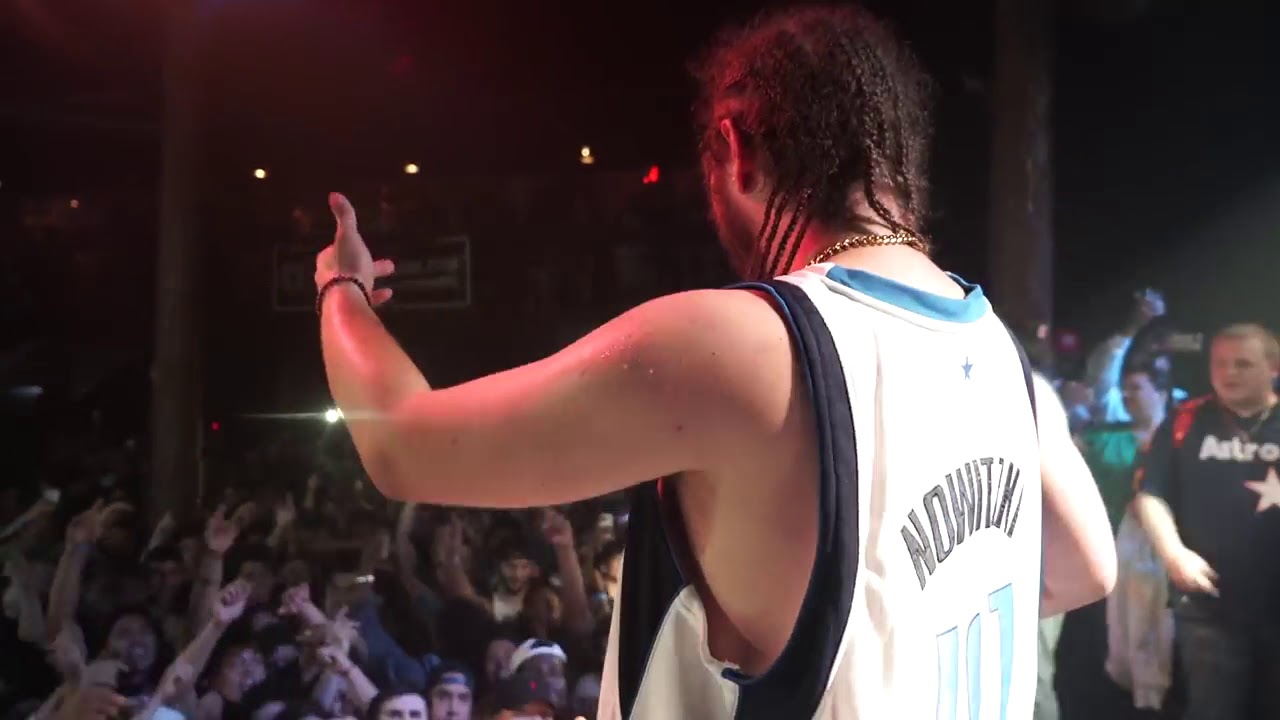 Dallas crowd sings White Iverson with Post Malone 5 30 15
