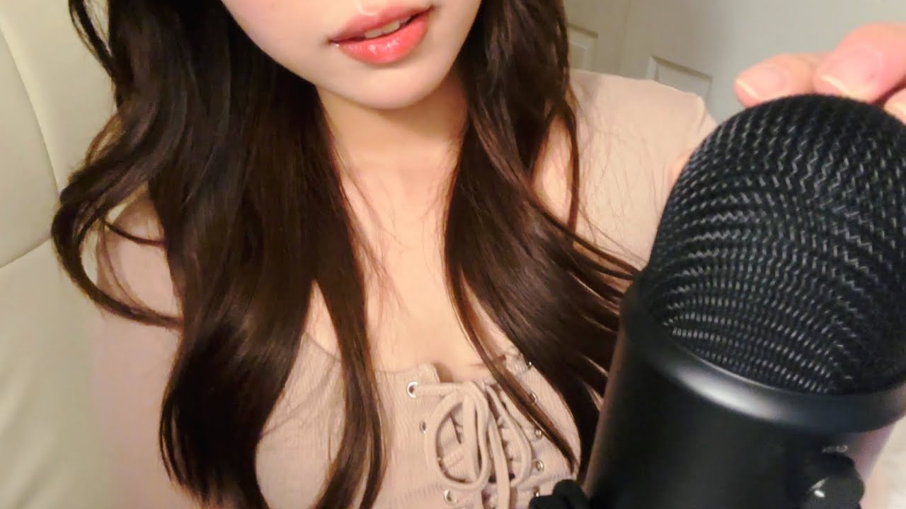 Korean girl trying ASMR in Spanish II 🇪🇸 30 spanish trigger words
