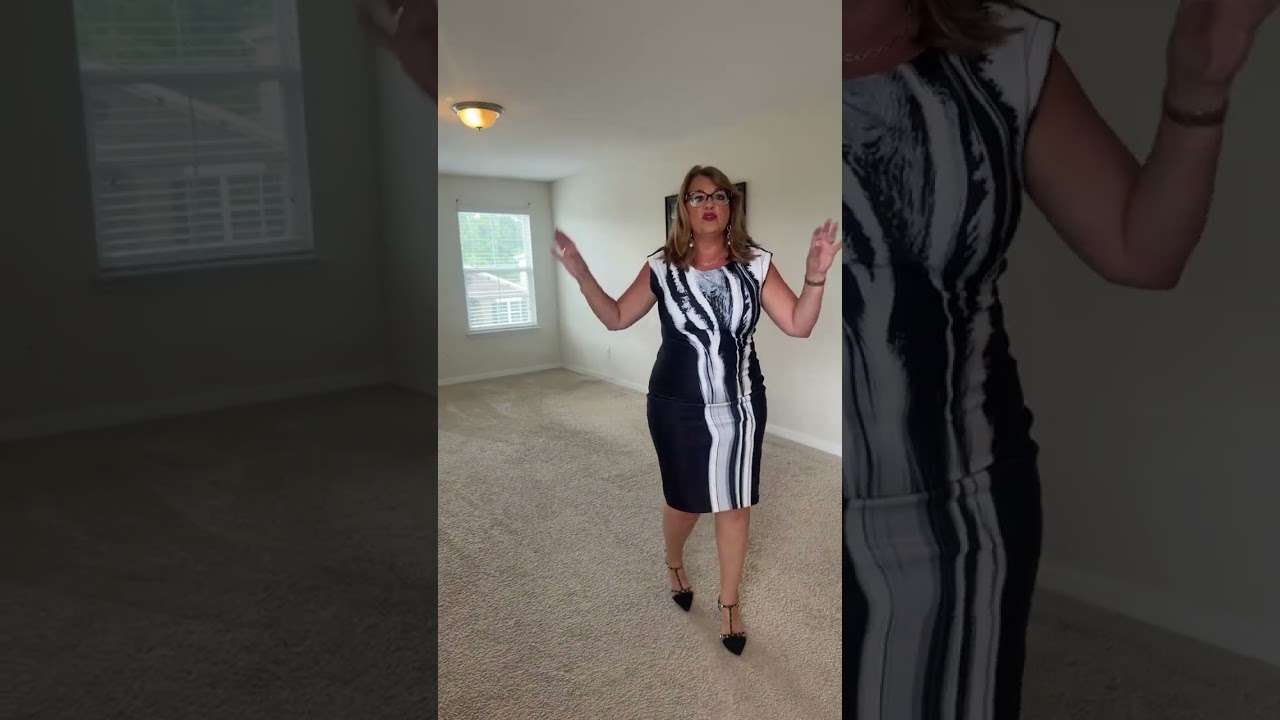 NO REAR NEIGHBORS! This stunning 5-bedroom, 4-bathroom Clermont, Florida in Sawgrass Bay!
