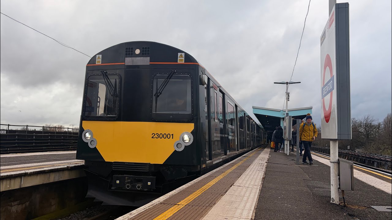 Ex-Underground Class 230s on GWR’s Greenford Branch!