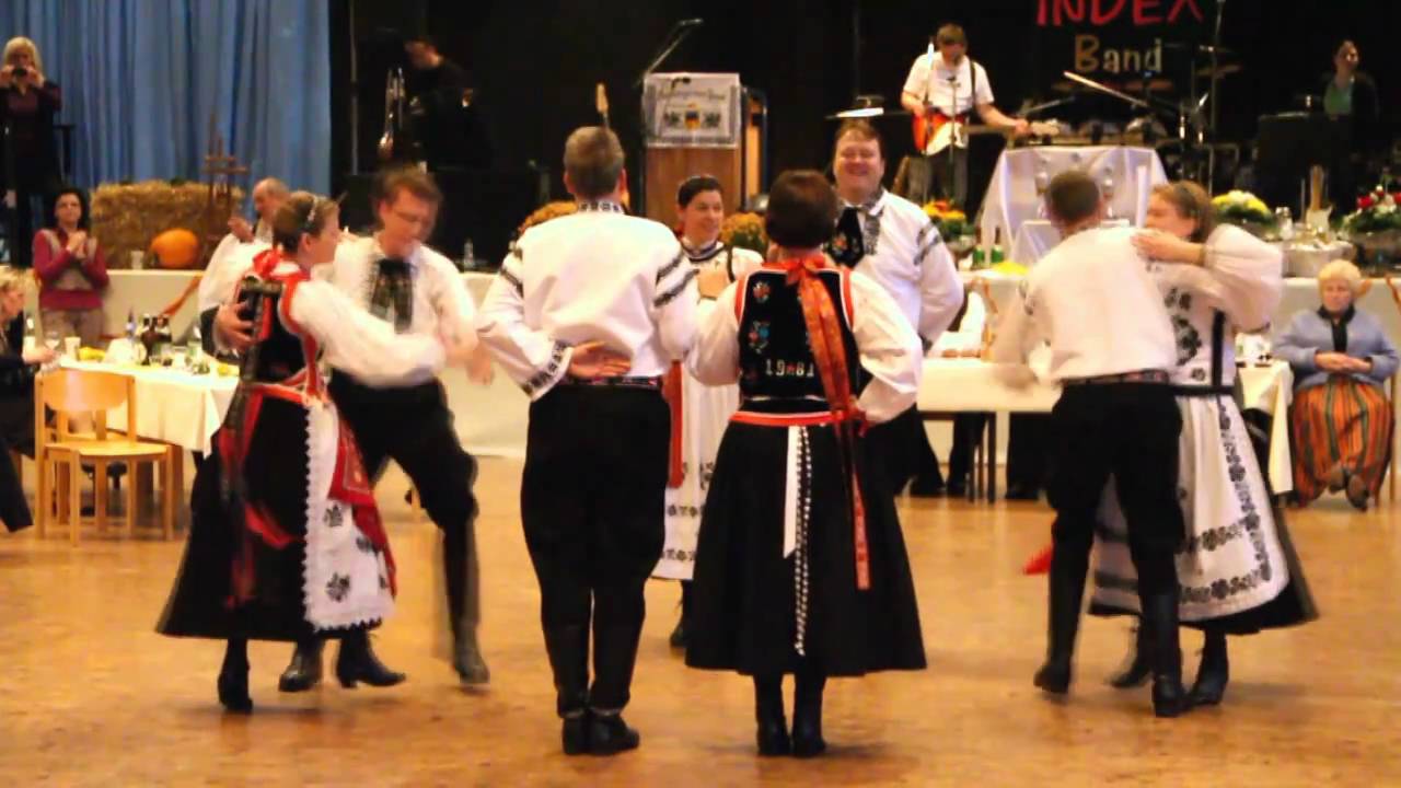 Siebenbürgisch Sächsische Tanzgruppe Aschaffenburg beim Volkstanzwettbewerb der SJD 2010
