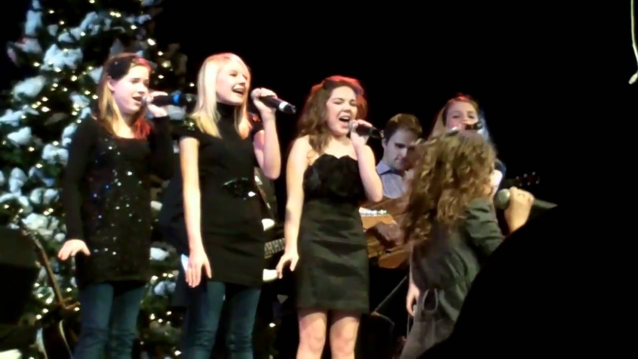 Avery Winter sings 