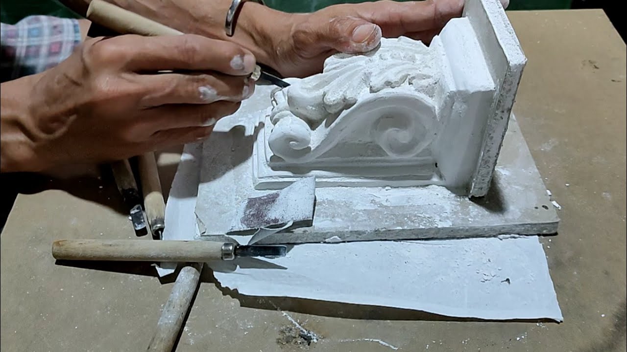 Gypsum small corbel making