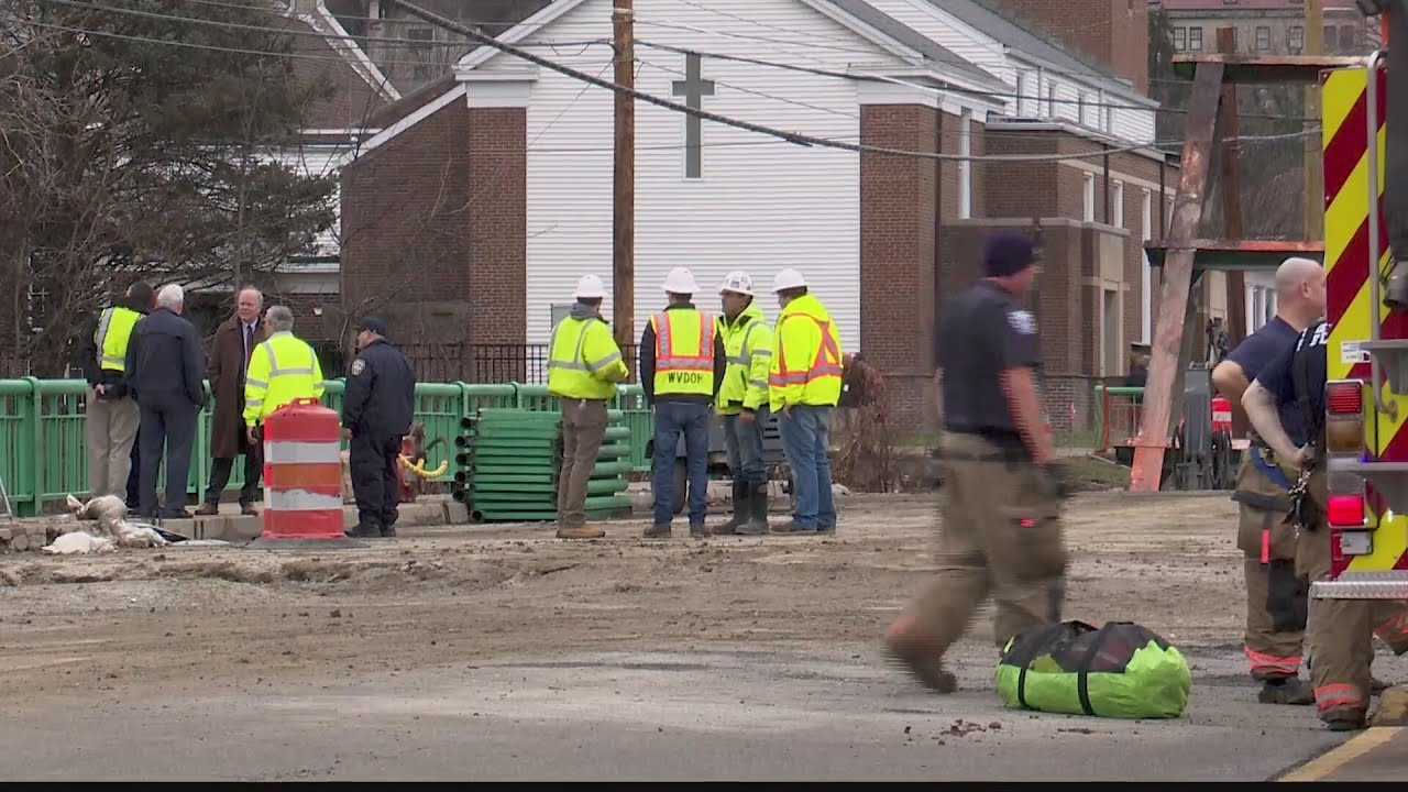 West Virginia bridge collapses into waterway; 3 rescued, 1 serious injury, 2 non-life threatening
