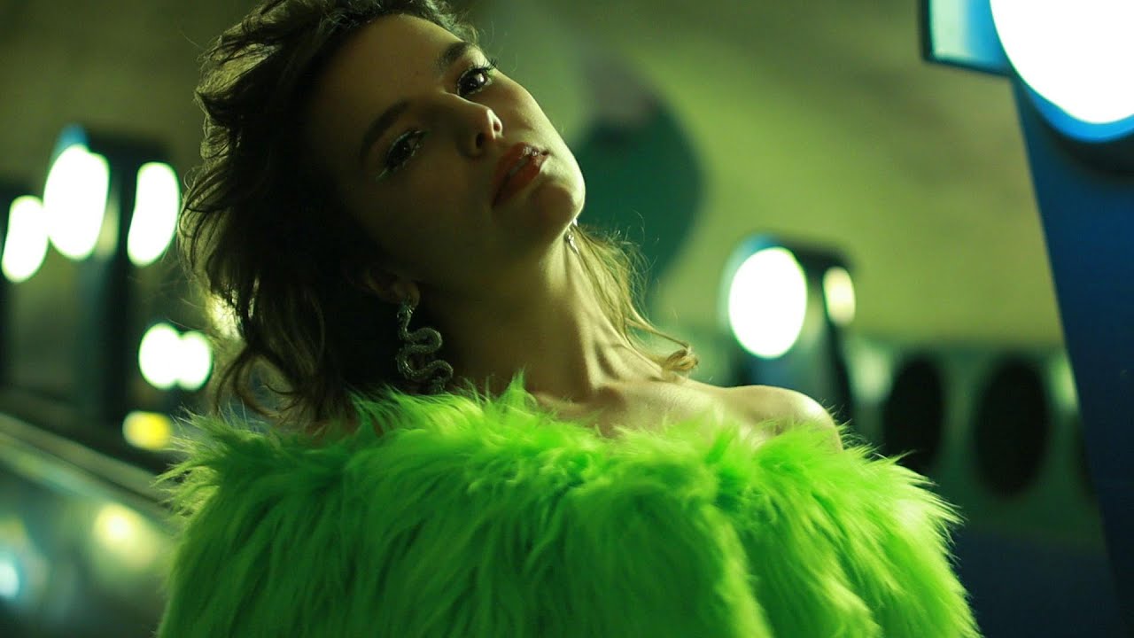 Miqa - Look At Me (Music Video)