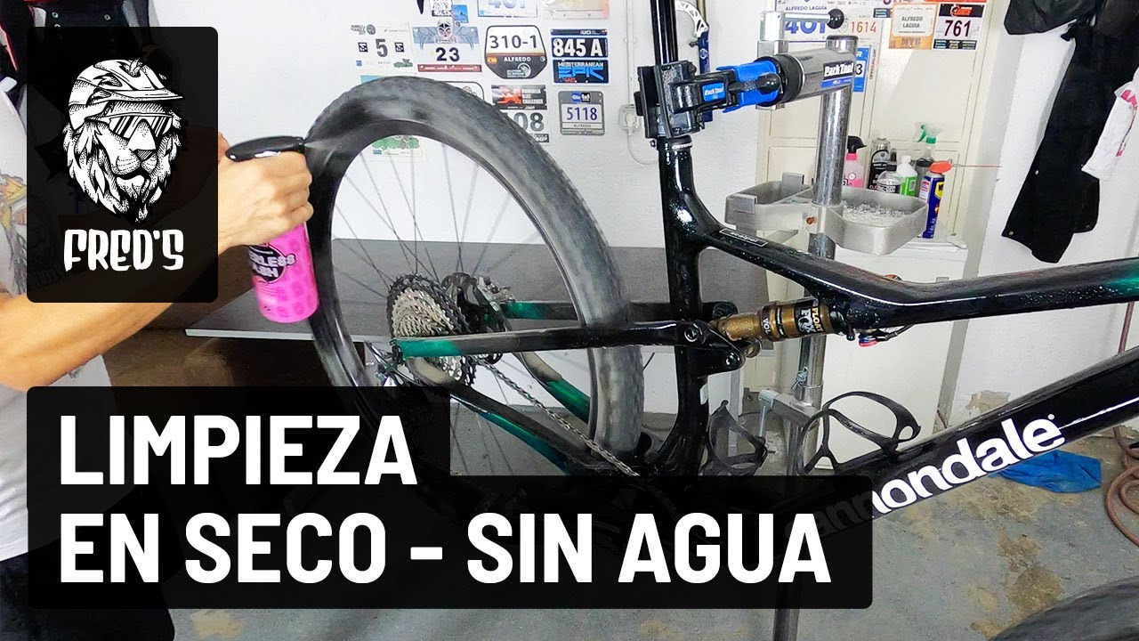 Limpeza de la bici en seco, sin agua.