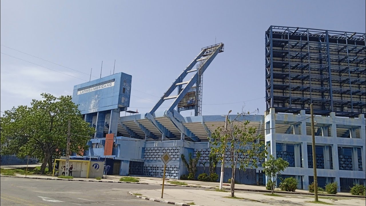 ESTADIO LATINOAMERICANO Y ALREDEDORES (HABANA - CUBA) #travel #cuba #cuban #cubanos #habana #beisbol