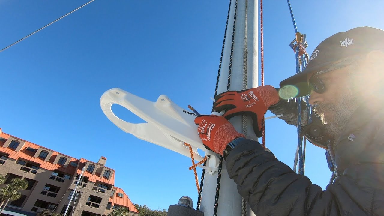 Chartplotter and Radar Install While Mast Is Up - EP 7