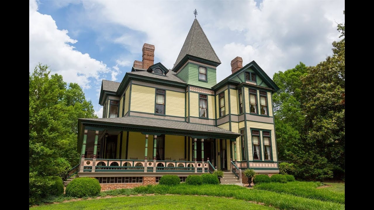 Historic Victorian Home in Hague, Virginia | Sotheby's International Realty