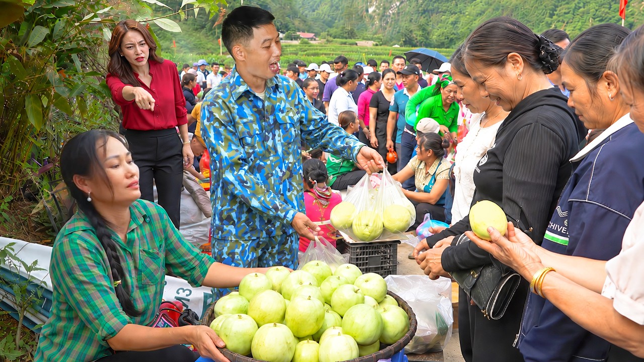 Market Day Surprise: Meeting Ly Thi Ca at Honeydew Fair &ndash; Cooking Spicy Grilled Chicken for Daughter