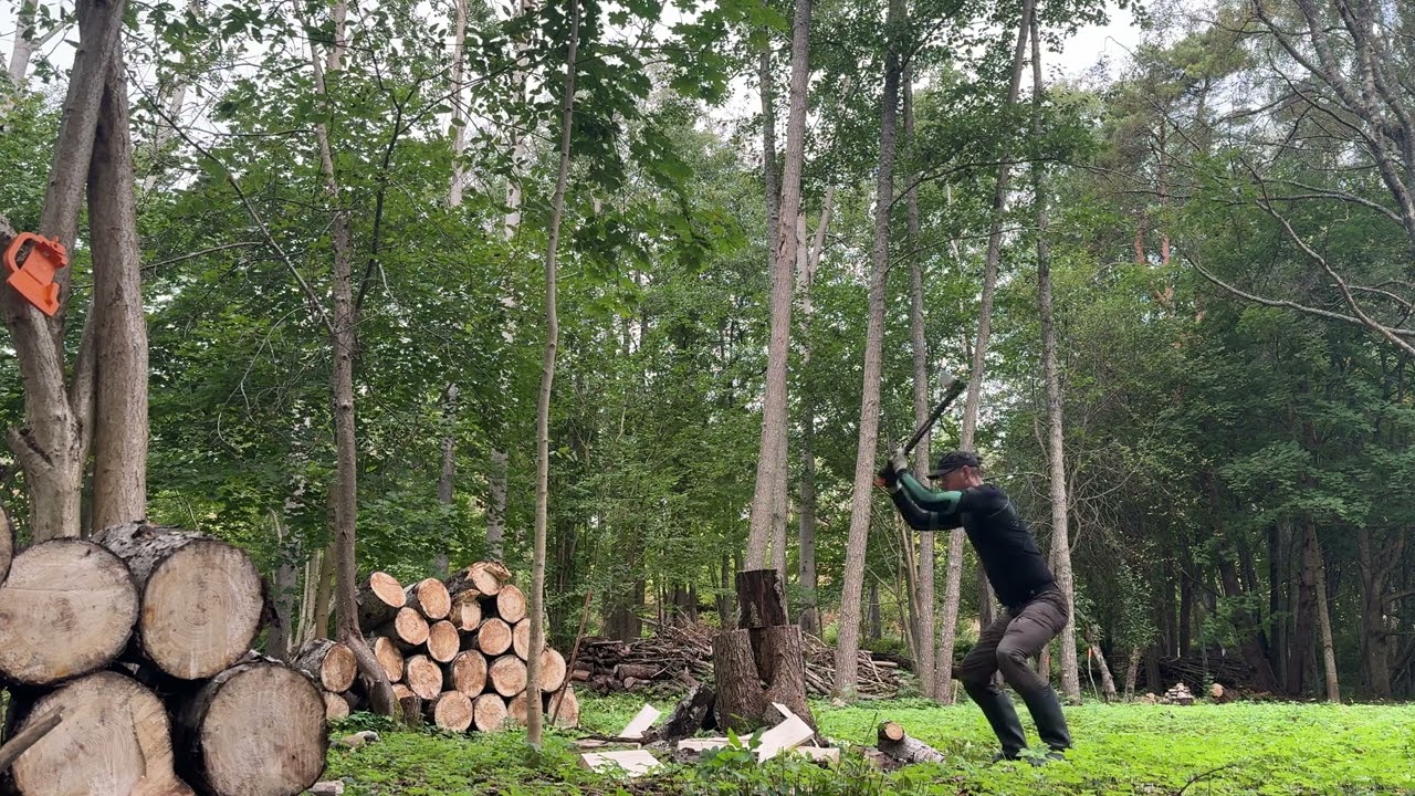 Splitting wood left and right