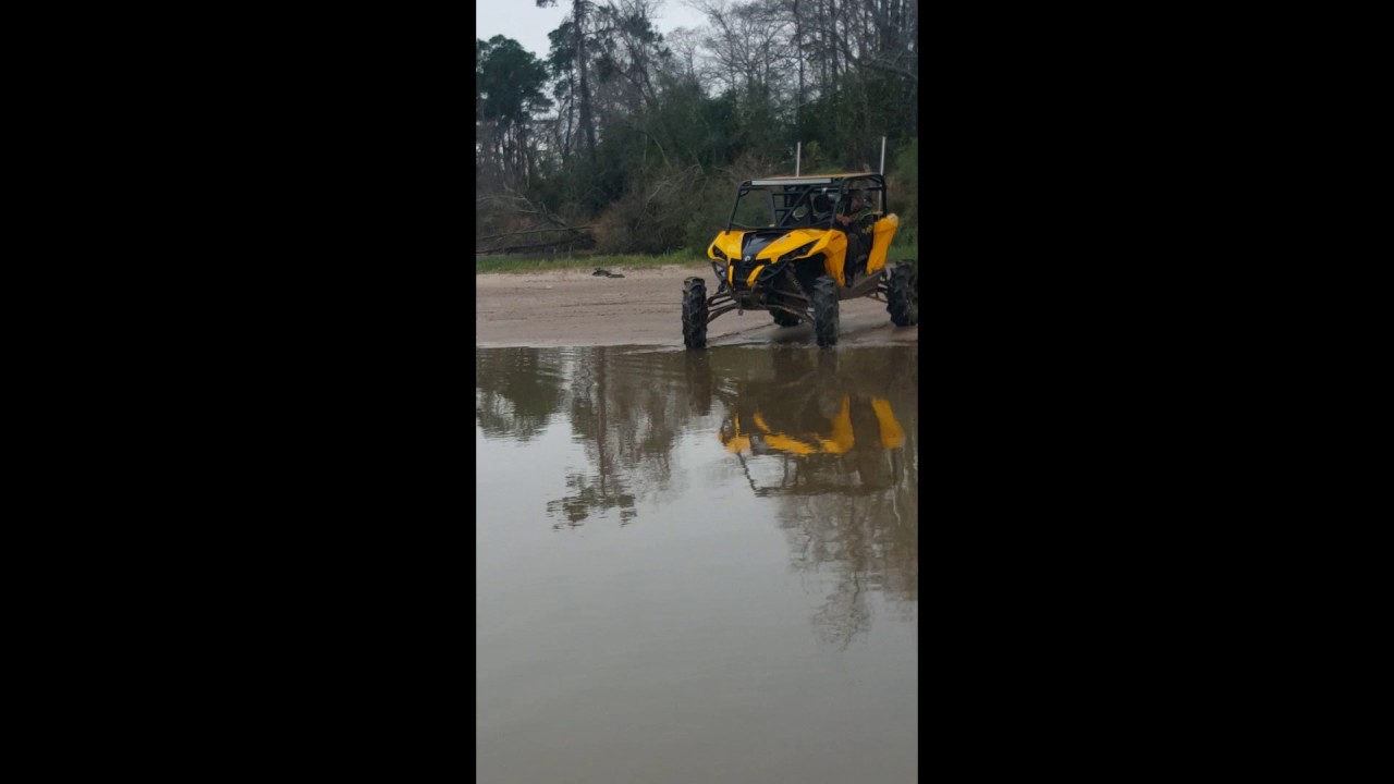 Canam maverick on 33