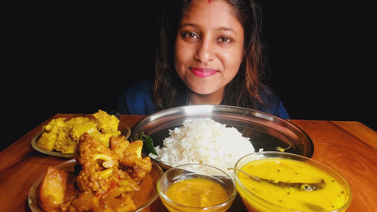 Eating Show - Aam Dal, Rice, Fulkopi Dalna, Aloo Posto, Chatni | Mukbang | Poulamieatingshow
