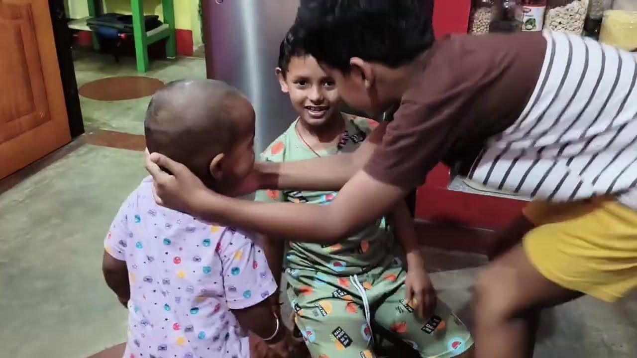 ଦେଖନ୍ତୁ ମୋ ପୁଅମାନେ କଣ କରୁଚନ୍ତି #odiavlog #odisha #funny 