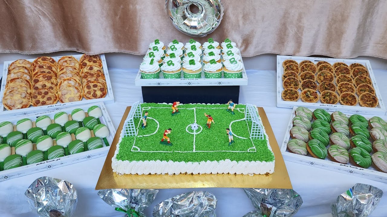 فوقت وجيز حضرت بيفي لعيد ميلاد ابني بداكشي لي كيبغي وعلى قدالجيب😉طورطة الملعب👌كاب كيك+دونات+ماغنوم💪💪