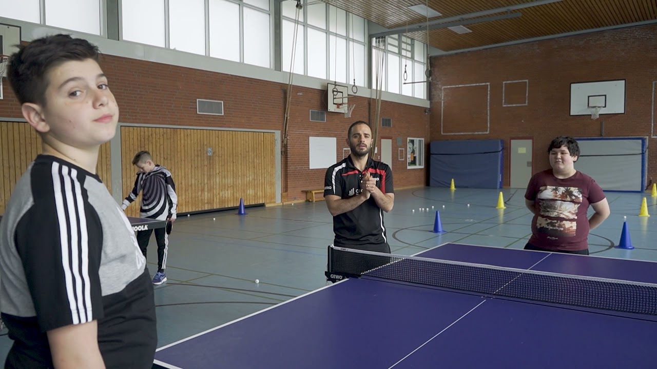 Tischtennis für den Sportunterricht / Tischtennis für Anfänger (2/6) Rückhand Aufschlag & Rückschlag