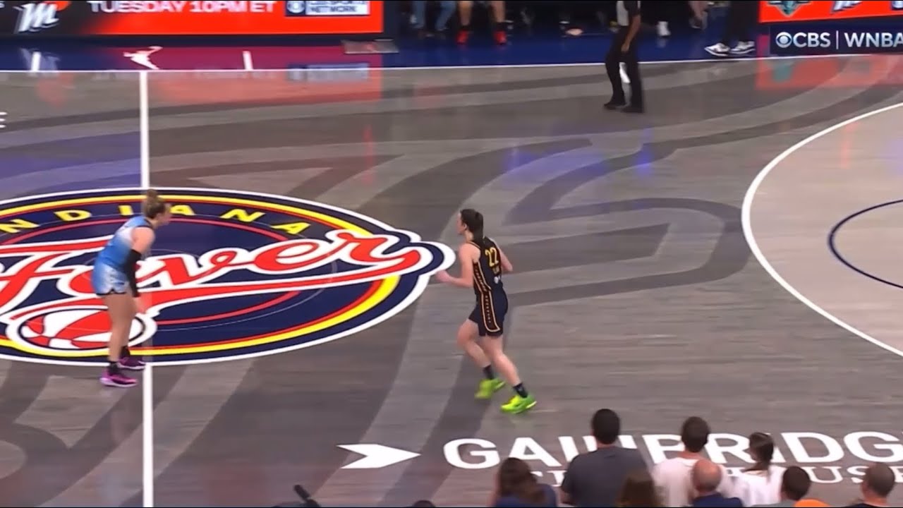 Last two minutes of Chicago Sky vs Indiana Fever