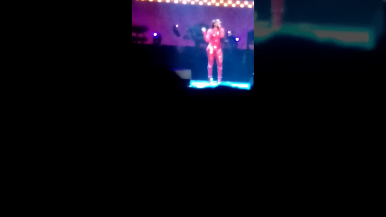 Apollo Theatre Child Star 2017 Annicia sings I'll Rise Up