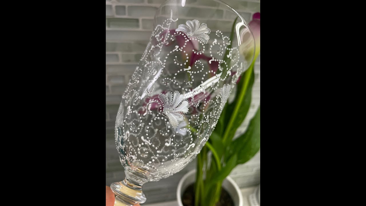 Easy Glass Painting Idea for Beginners - Wine Champagne Flutes - Bridal Gift #bridal #glasspainting