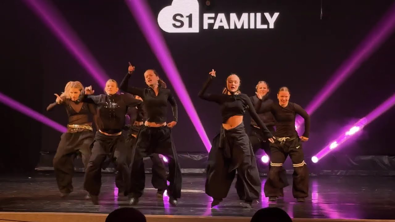 Dance Fest - Визитка S1 АВТОРСКИЕ ПРАВА Кошка в Кедах (Анастасия Кошкарева)