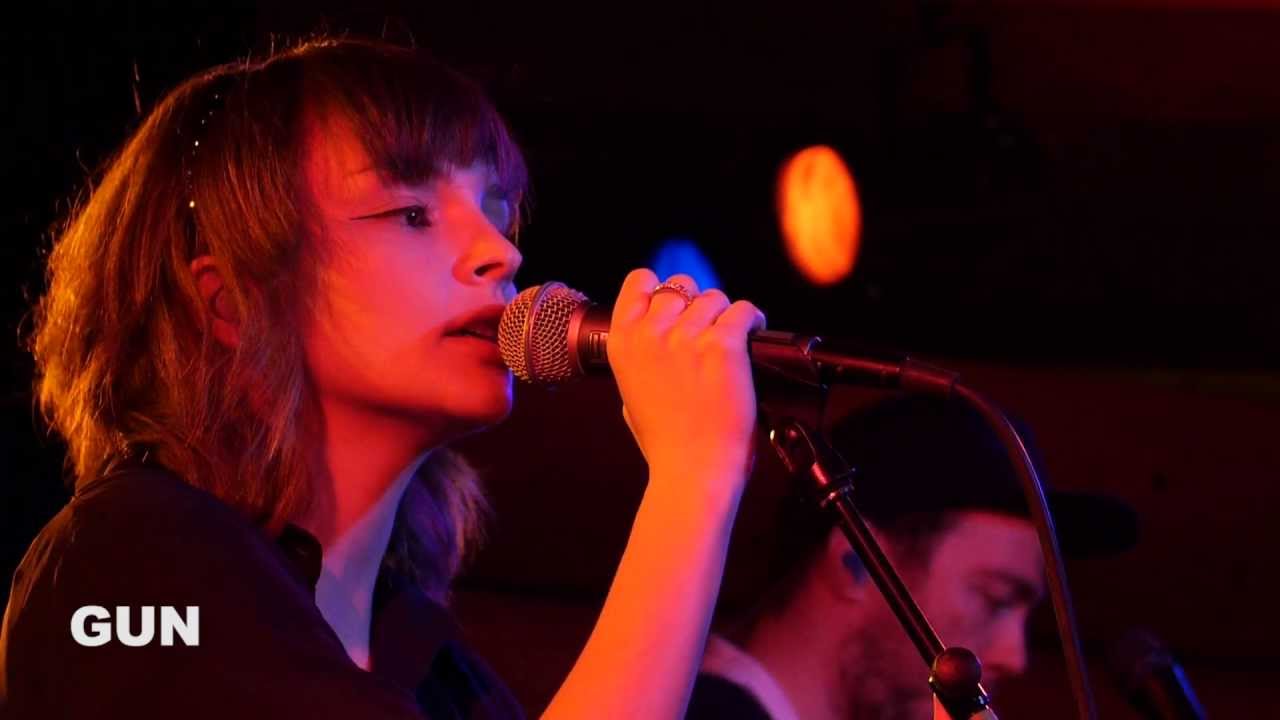 CHVRCHES - Gun (Live on KEXP)
