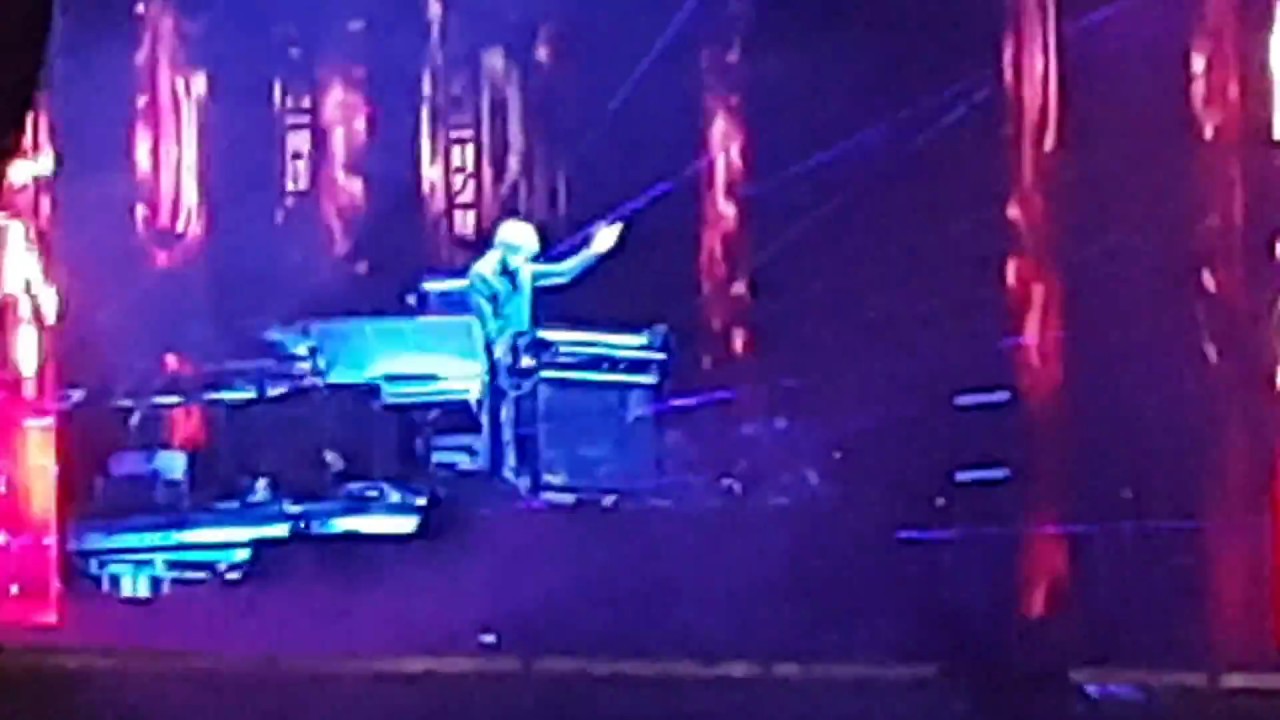 Jean Michel Jarre - Oxygene pt. 4 - Live at the Dead Sea